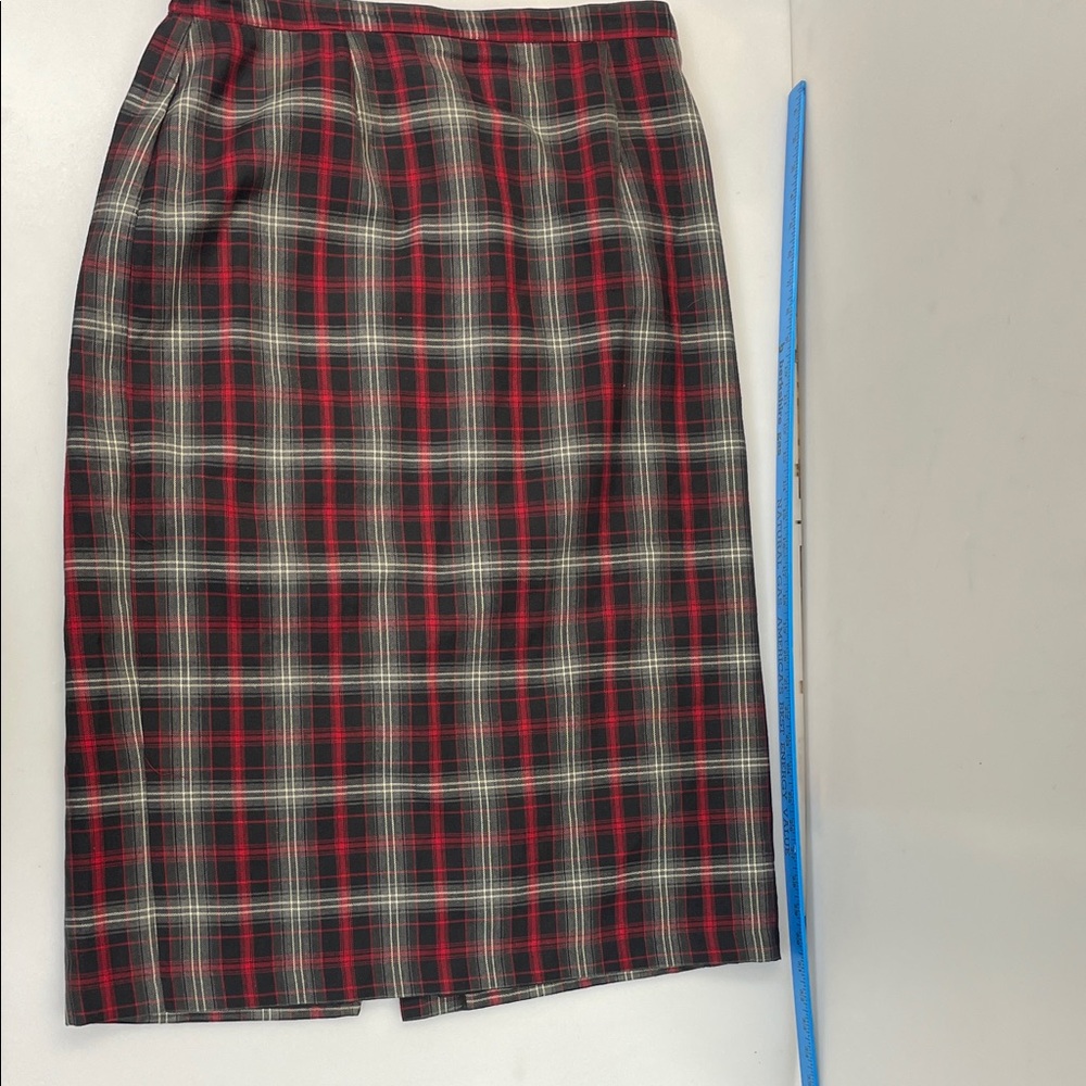 Sag Harbor Red and Black Plaid Pencil Skirt size 16